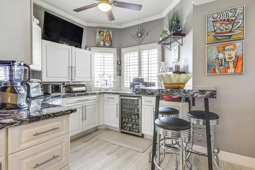 Pool Access & Patio! Palm Desert Golf Retreat