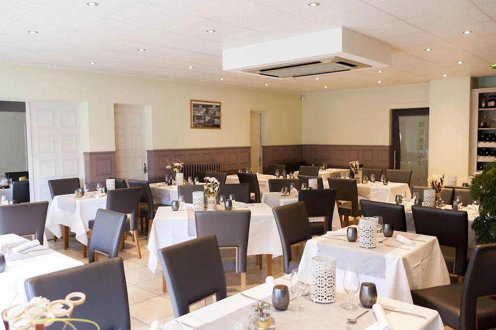 Logis Hotel Restaurant La Croix Verte