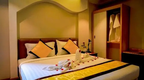 Green Eyes Hotel