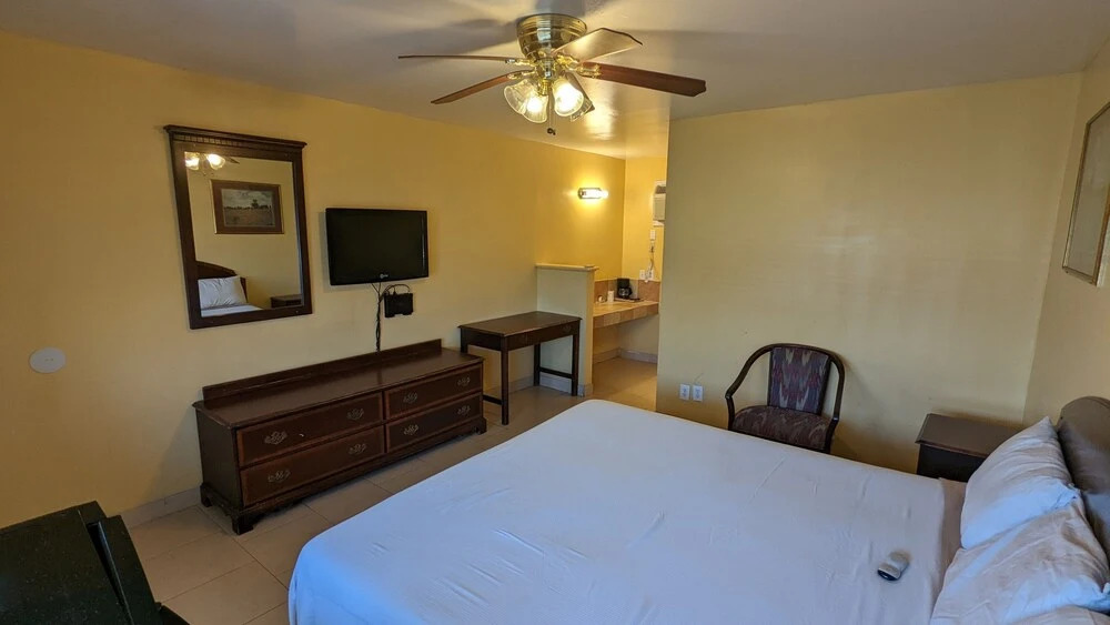 Canadian Inn