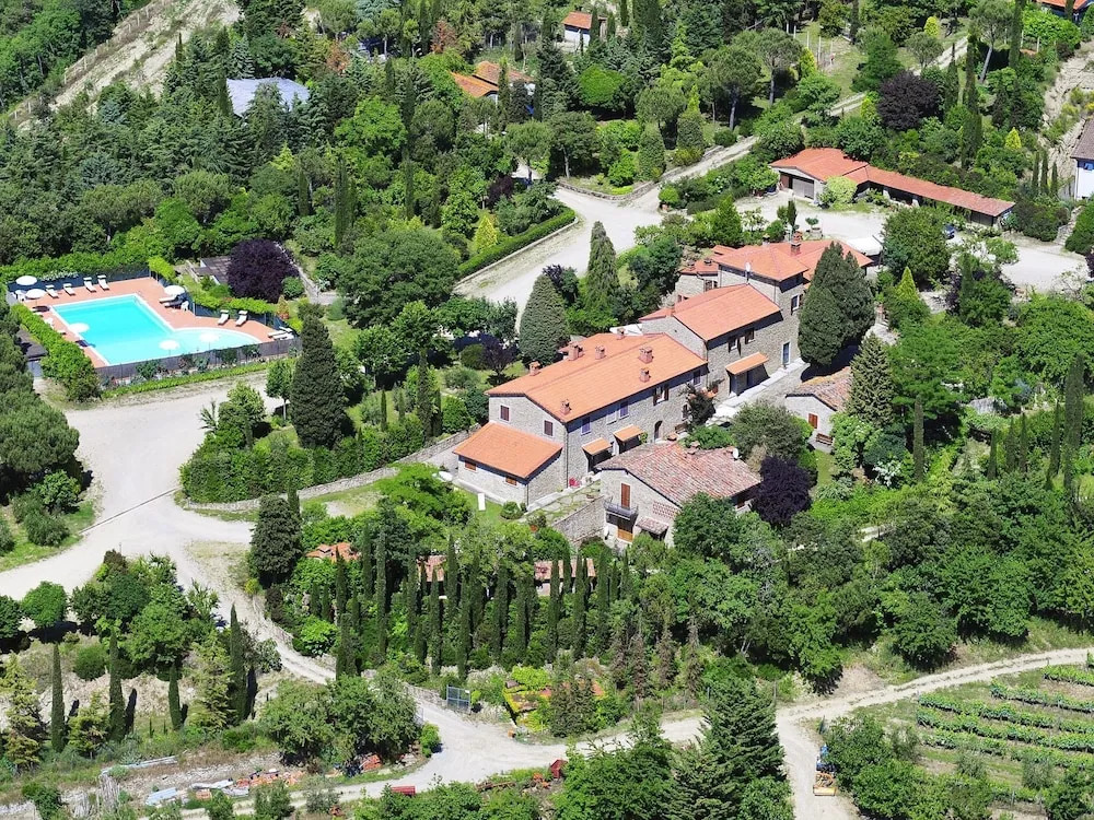 Farmhouse in Campriano