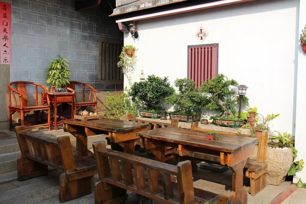 Shi Lu Shu Zhai
