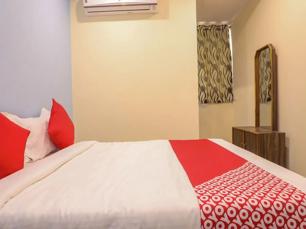 OYO 15457 Grd Residency