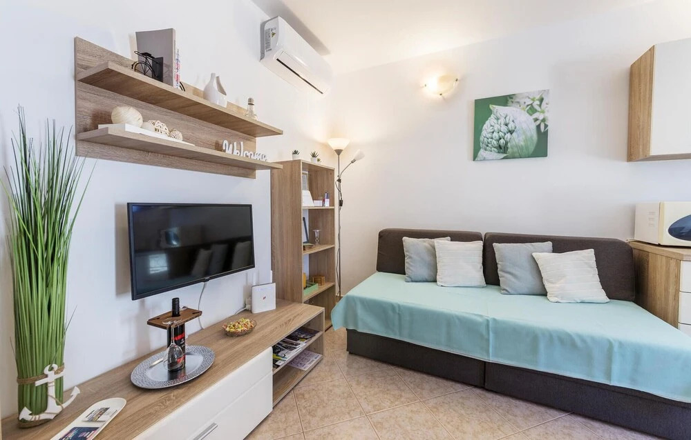 Amazing Apartment in Fazana With Wifi and 1 Bedrooms