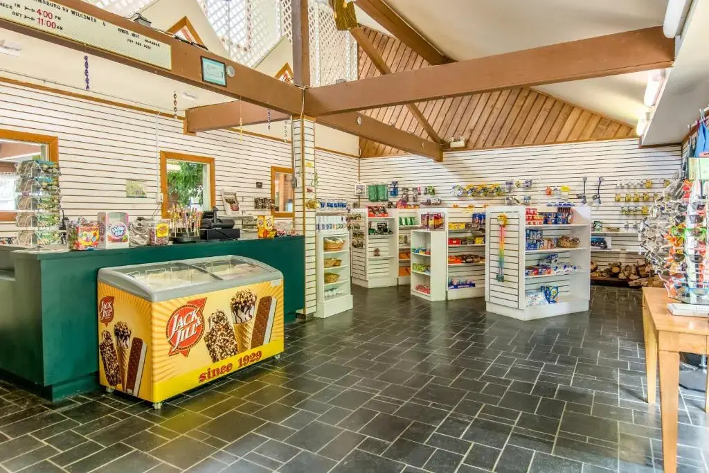 Williamsburg Camping Resort One Bedroom Cabin 3