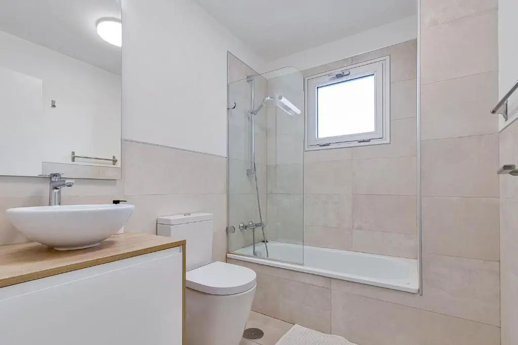 Lovely 3 bedroom apartment next to higueron area.