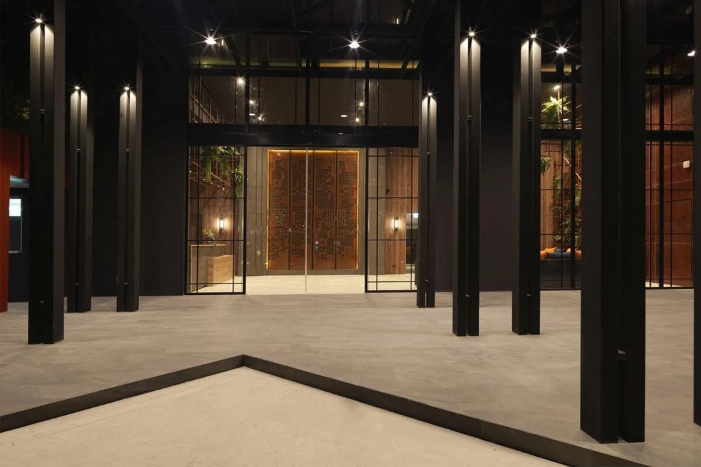 PRIME TOWN - Posh & Port Hotel PHUKET