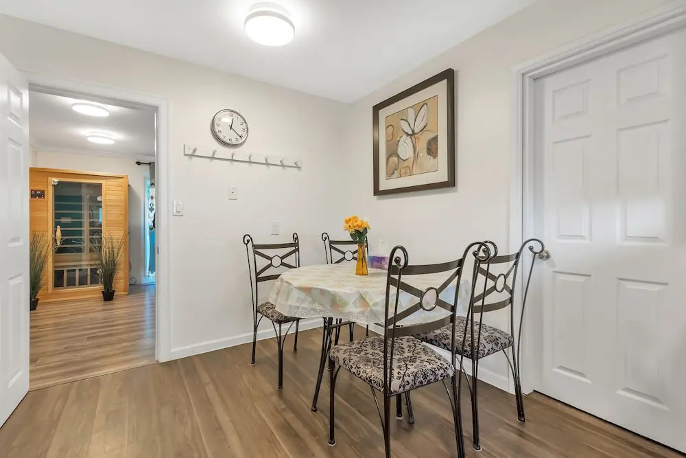 3 bd Home Aberdeen Center Elevate Rooms