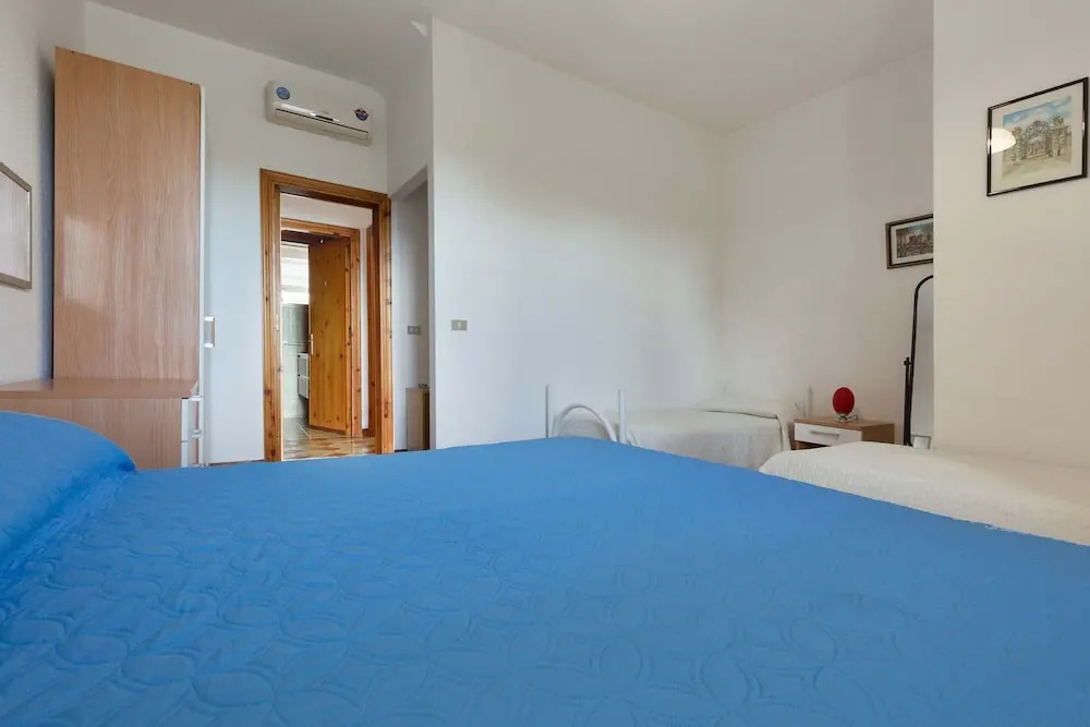 2727 Villetta Chiara Blu Piano Terra by Barbarhouse