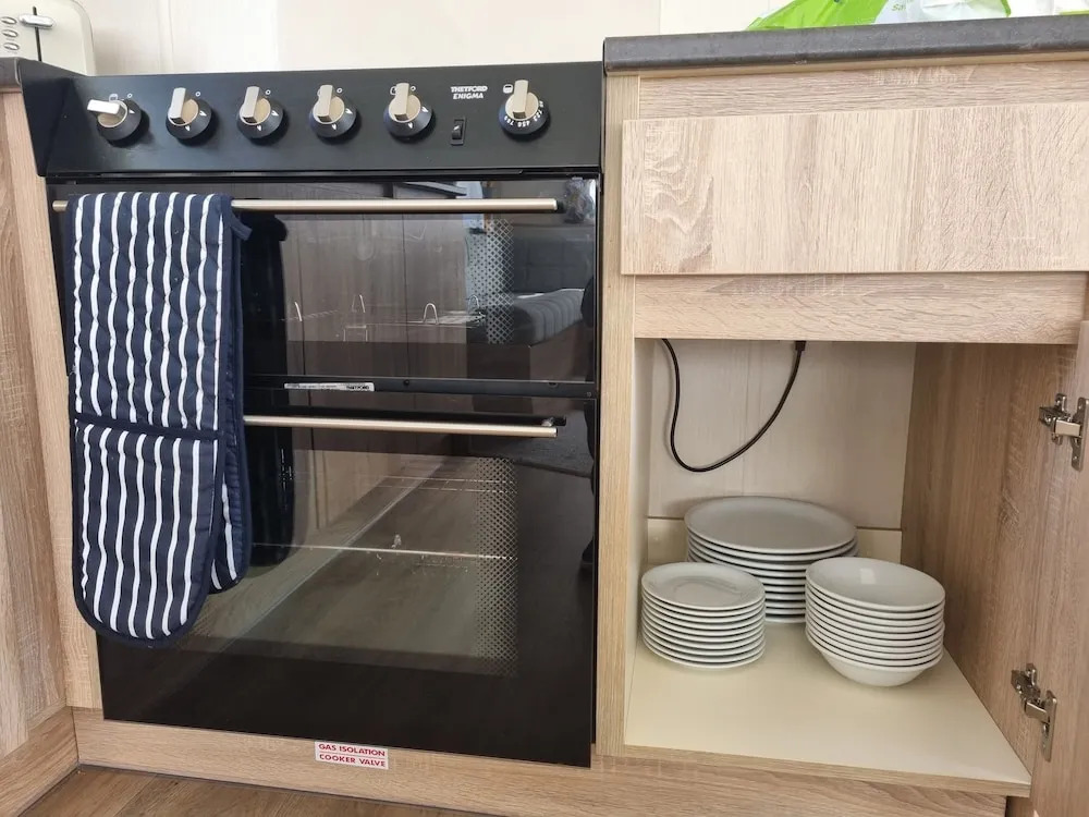 3 Bedroom Caravan, Sleeps 8, at Parkdean Newquay Holiday Park