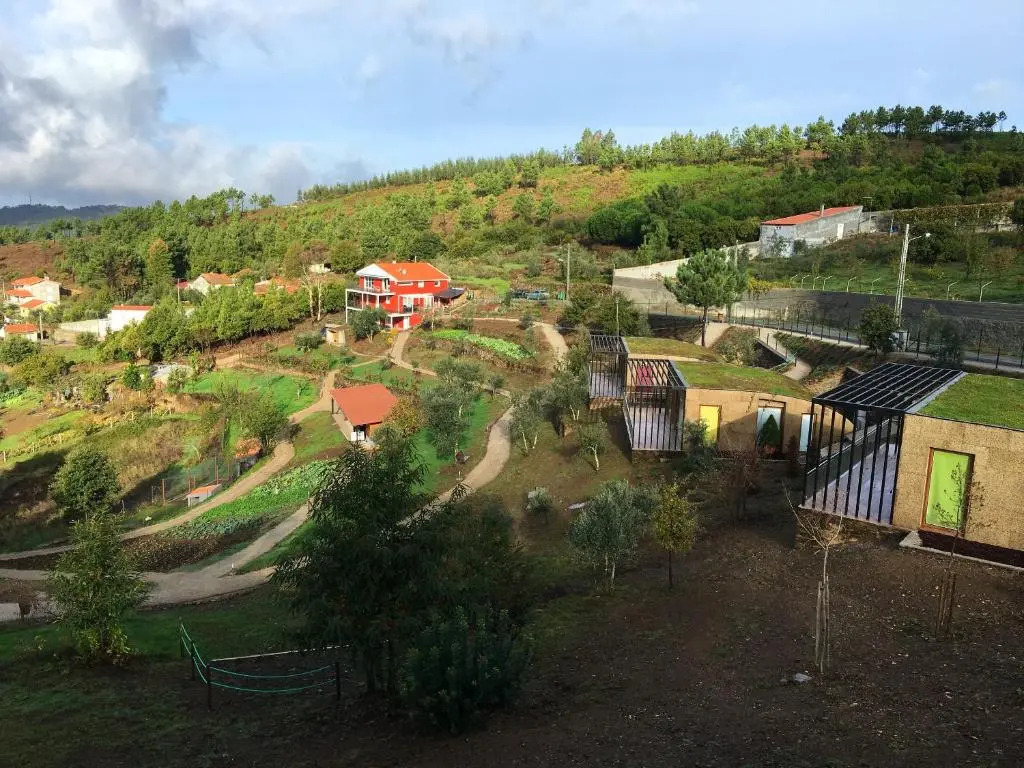 Bungalow With 2 Bedrooms in Furtado, With Wonderful Mountain View, Poo