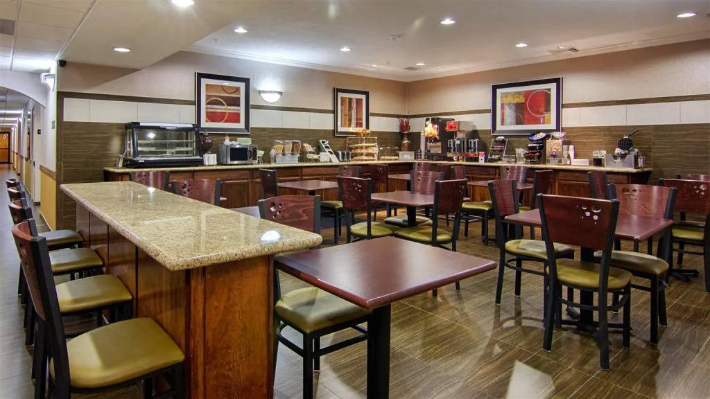 Best Western Dayton Inn & Suites