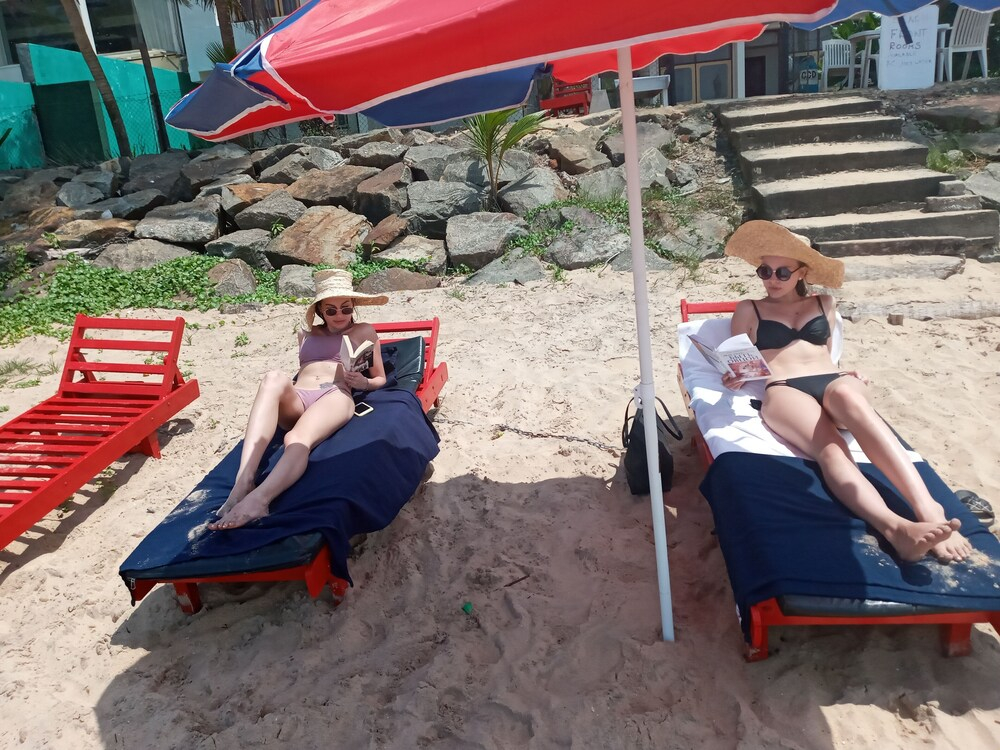 New SeaSide Inn Hikkaduwa