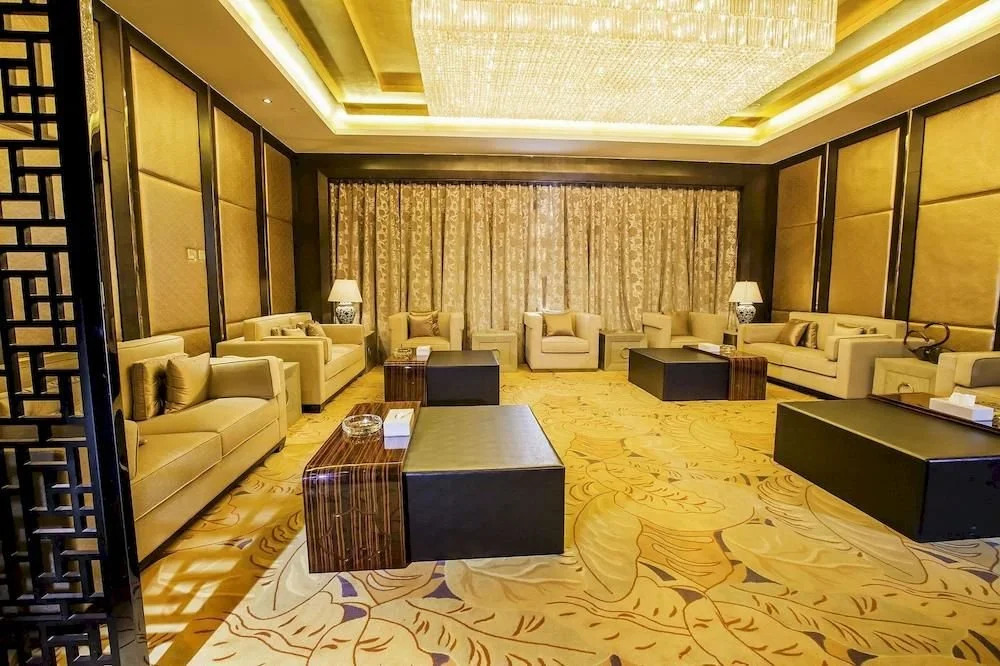 Huangjingang Holiday Hotel