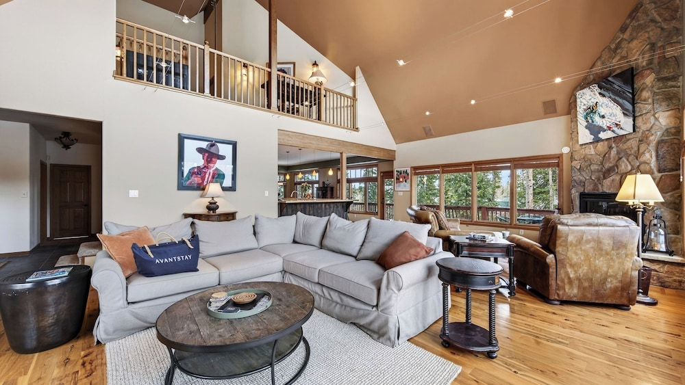 Spacious Winter Park Home w/ Game Room, Fireplace & Resort Bus Access Elk Court Lodge by Avantstay