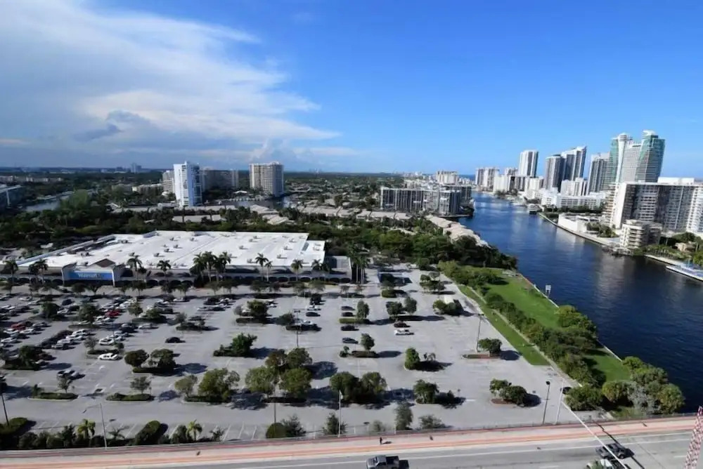 2 Bedroom Unit Across From Ocean @ Beachwalk Resort
