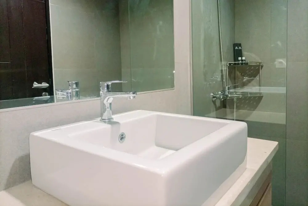 Great Deal And Homey Studio Room Patraland Amarta Apartment