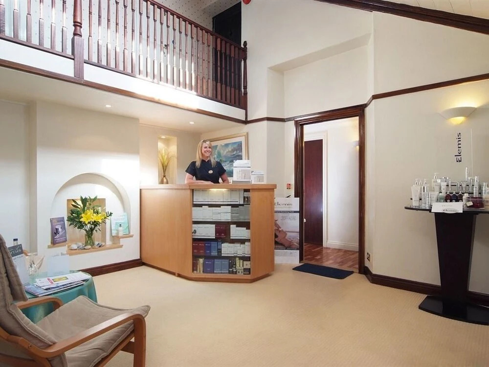 Treglos Hotel