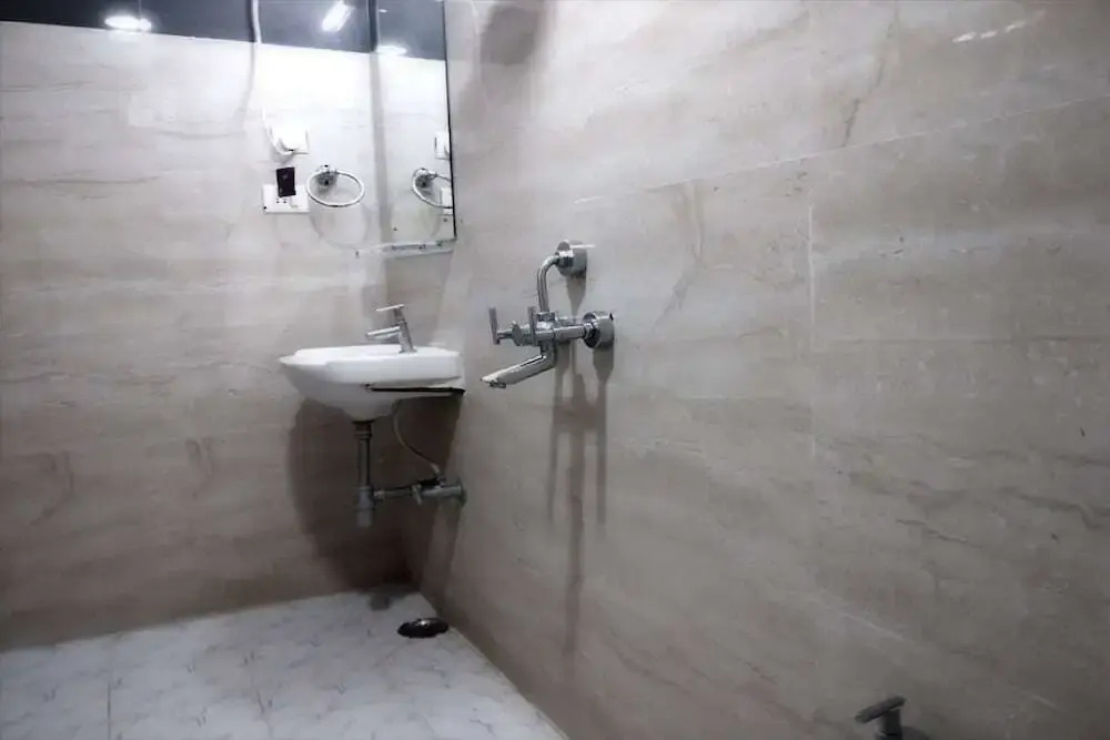 Shree Karpagham Dreams By OYO Rooms