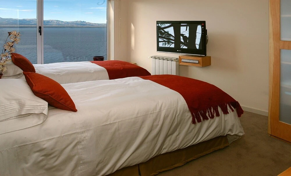 Luxury 2-Bedr Apt Amazing Views AT1