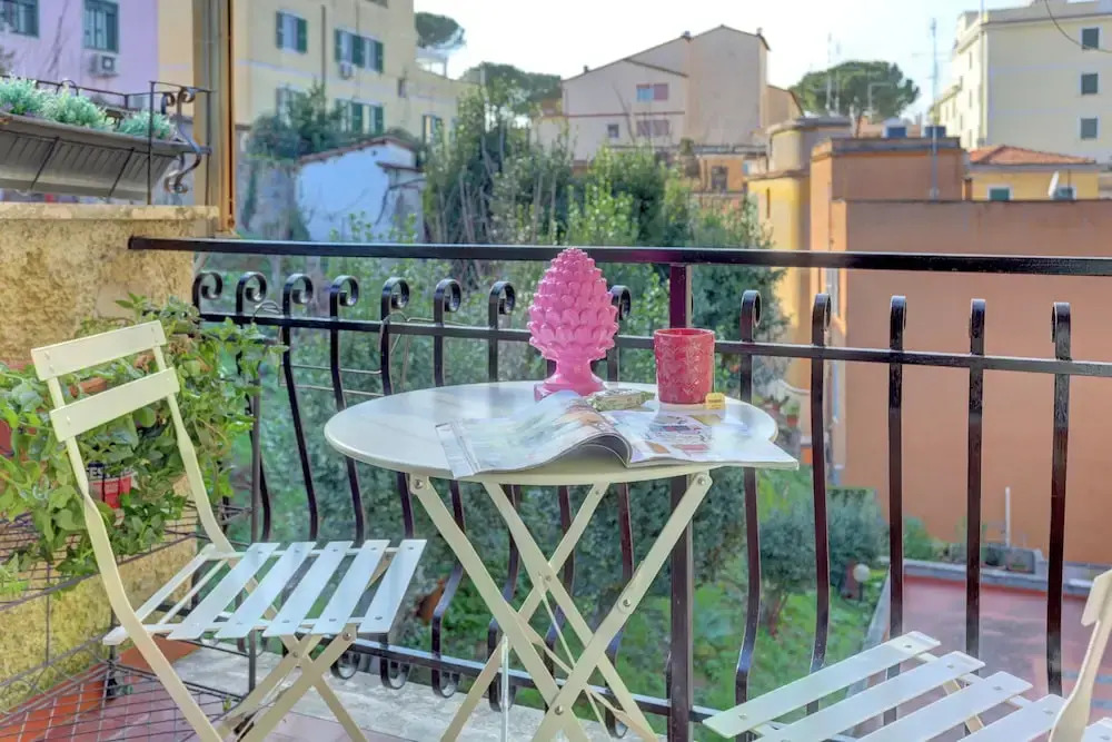 Vatican Loft with Balcony -Home and More