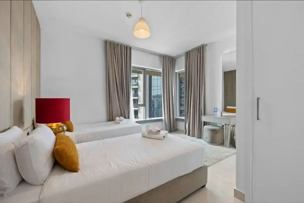 SIMPLY COMFORT Luxury Burj Khalifa & Fountain View Apartments Steps to Dubai Mall