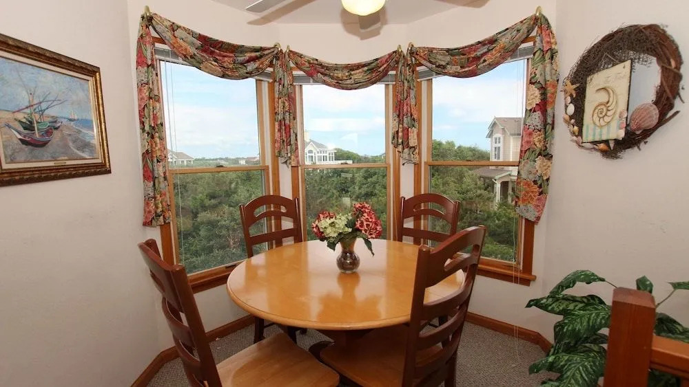 St. Nicks - 6 Br Home