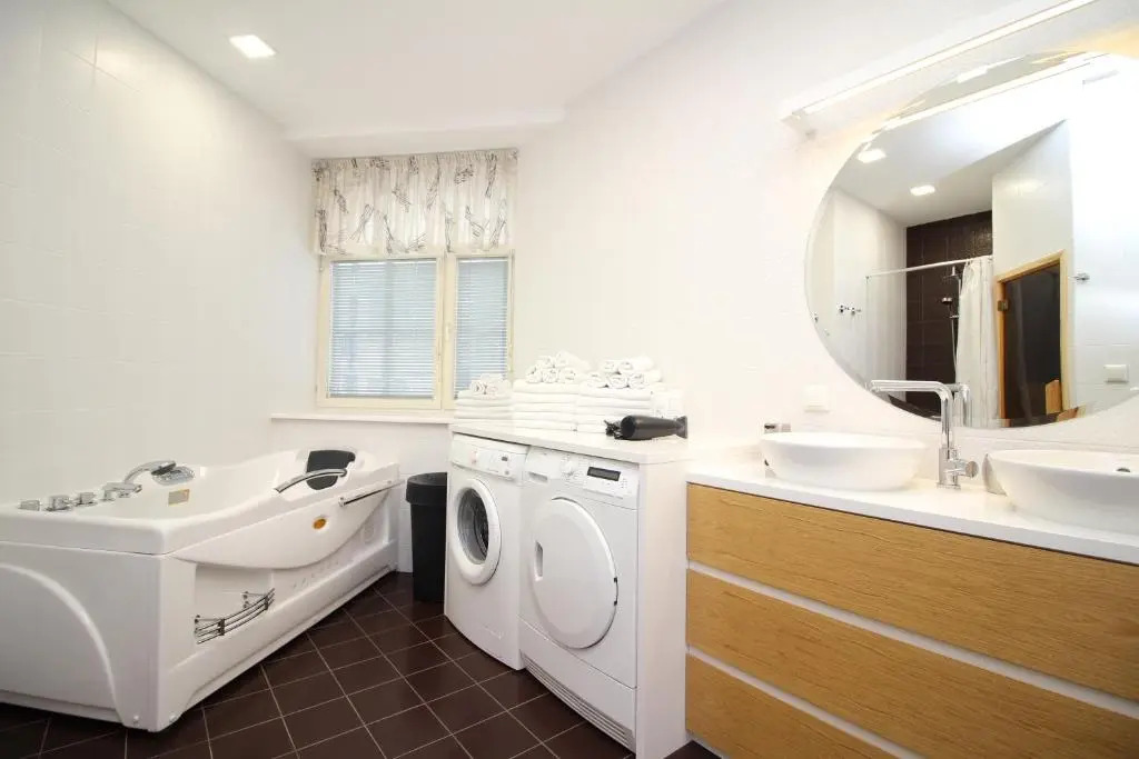 Tallinn City Apartments 4 bedroom with sauna and 2 bathroom