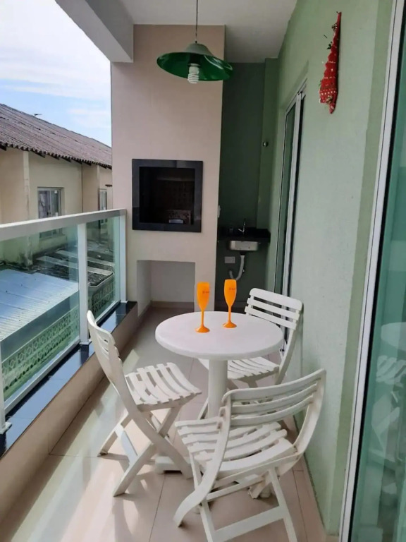 Excelente apartamento em Caiobá/PR a 450 m do mar!