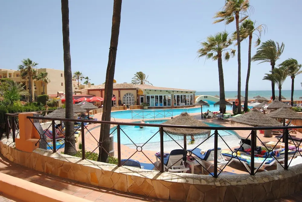 Dona Lola Macarena - Fantastic beach front townhouse withing only a few meters to the beach of calahonda - CS183