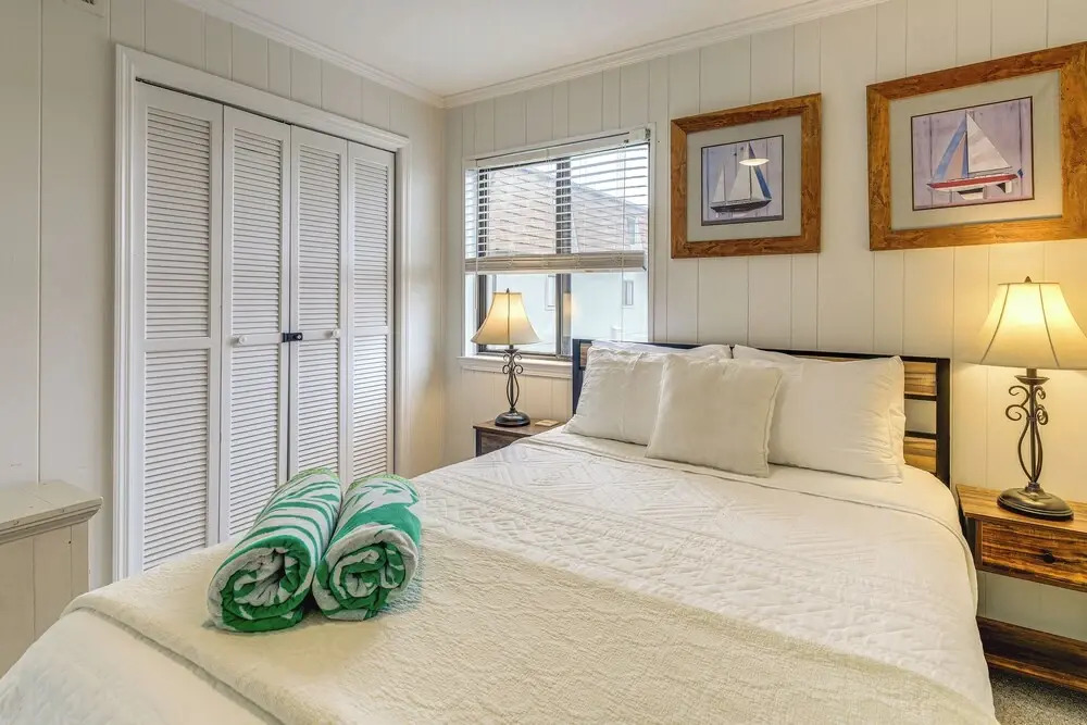 Steps to Sand! Condo w/ 2 Pools in Atlantic Beach
