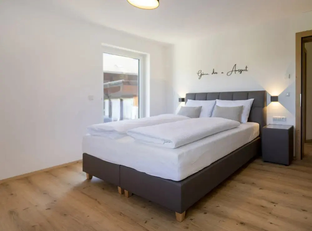 Alpine Apartment With View & Garden