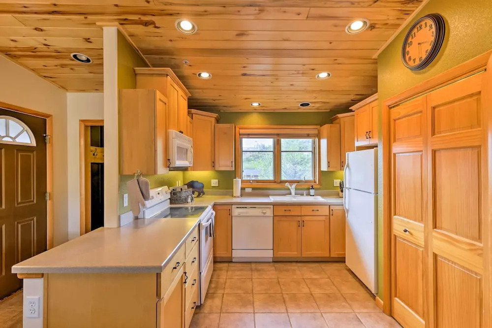 Steps to Grand Lake: Condo w/ Deck & Mtn Views