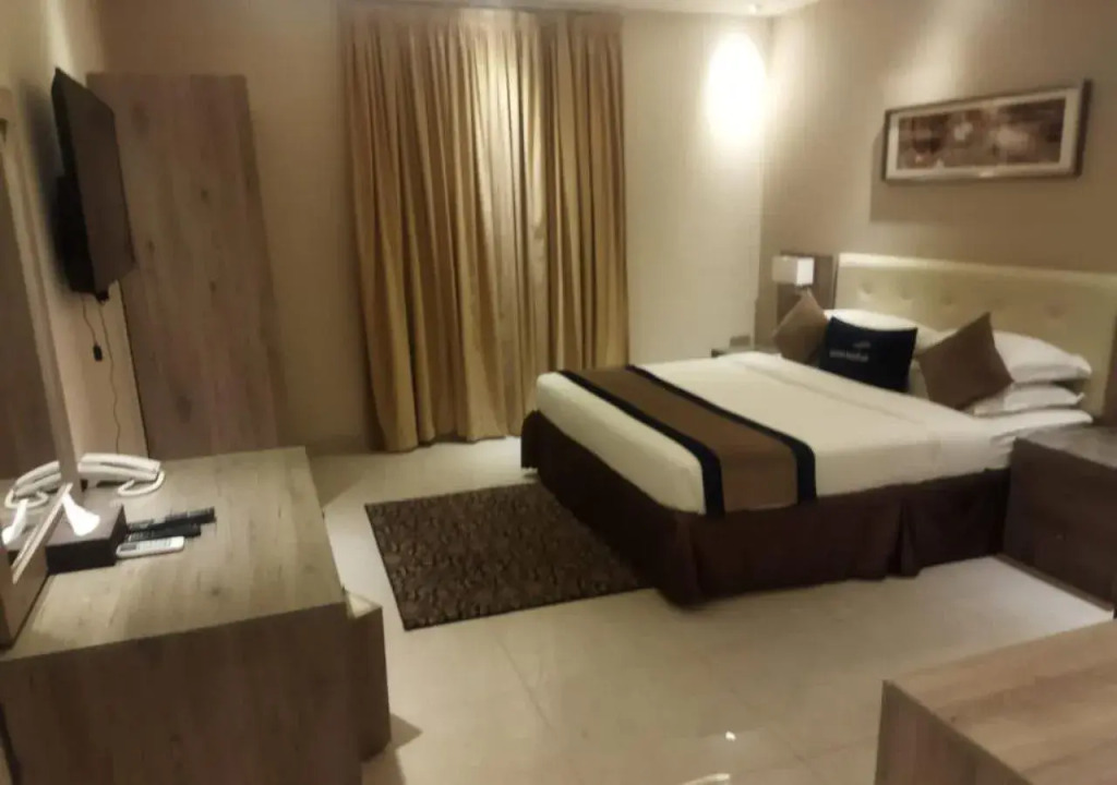 Banan Furniture Suites