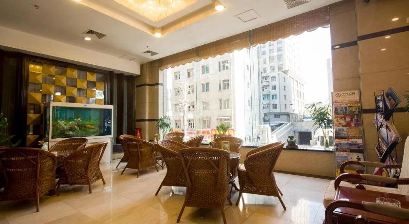 Yicheng Business Hotel