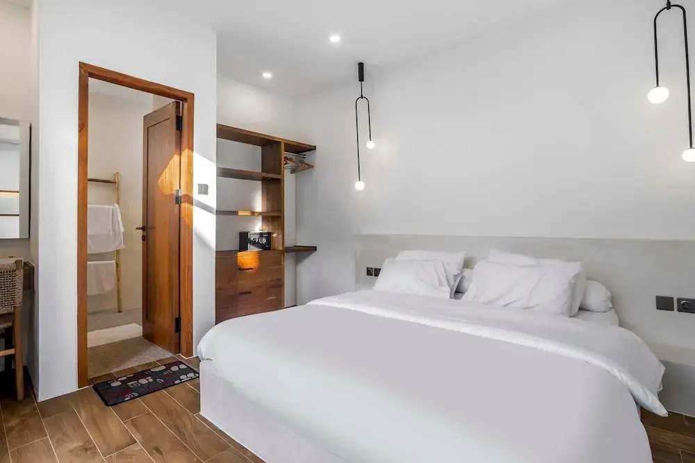 Casa Copper by Alfred in Bali - Tropical Luxury 3BR Pool Villa in the Heart Canggu