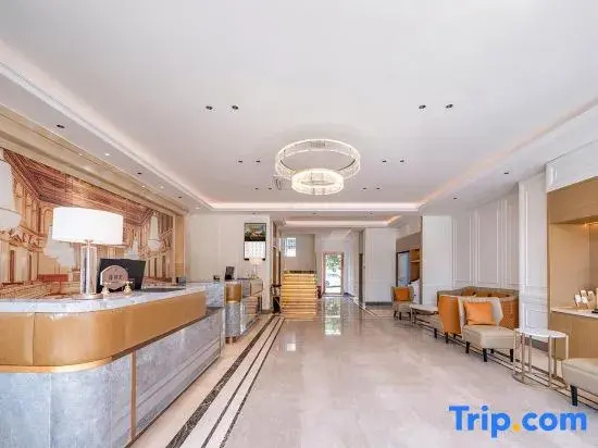 Viena Hotel (Menglian Passenger Station Customs Road Branch)