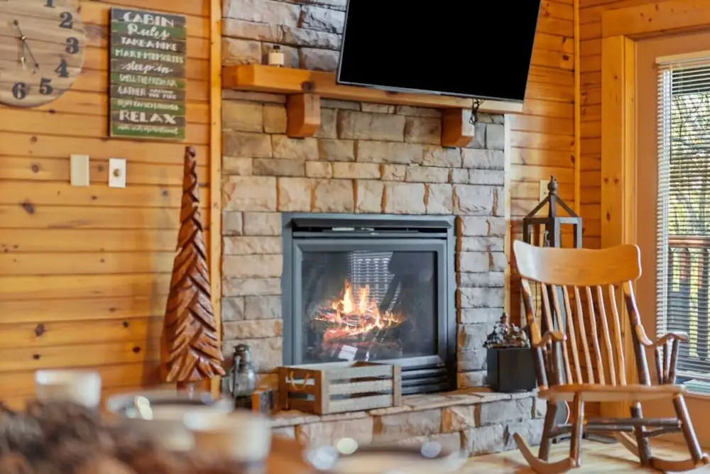 Stunning Mountain Cabin w Hot tub