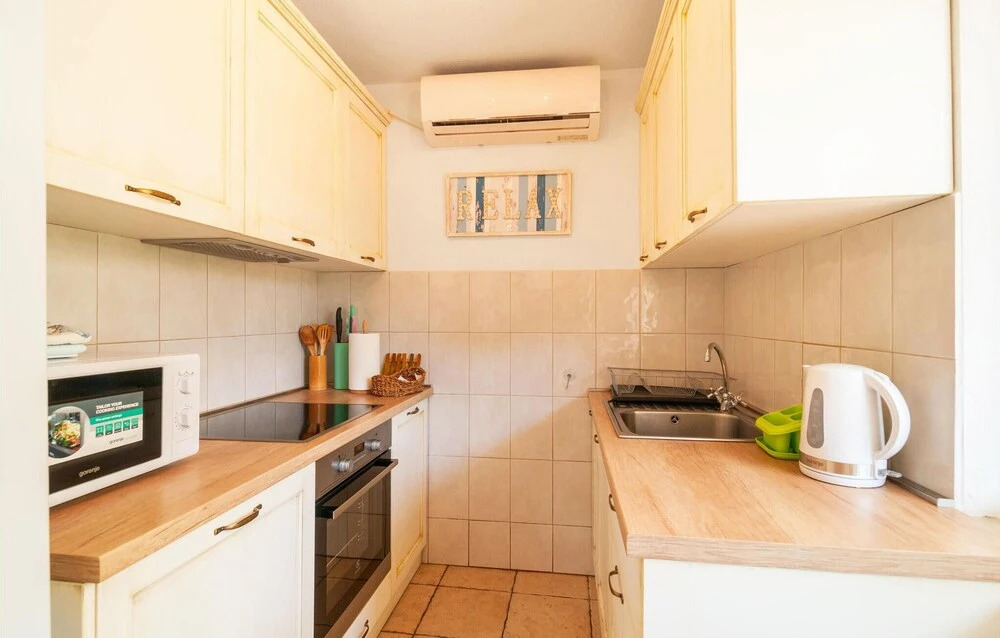 Nice Home in Povlja With 2 Bedrooms and Wifi