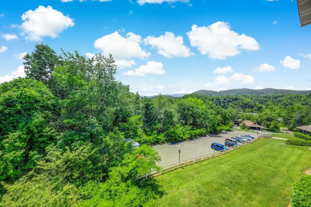 Whispering Pines 113