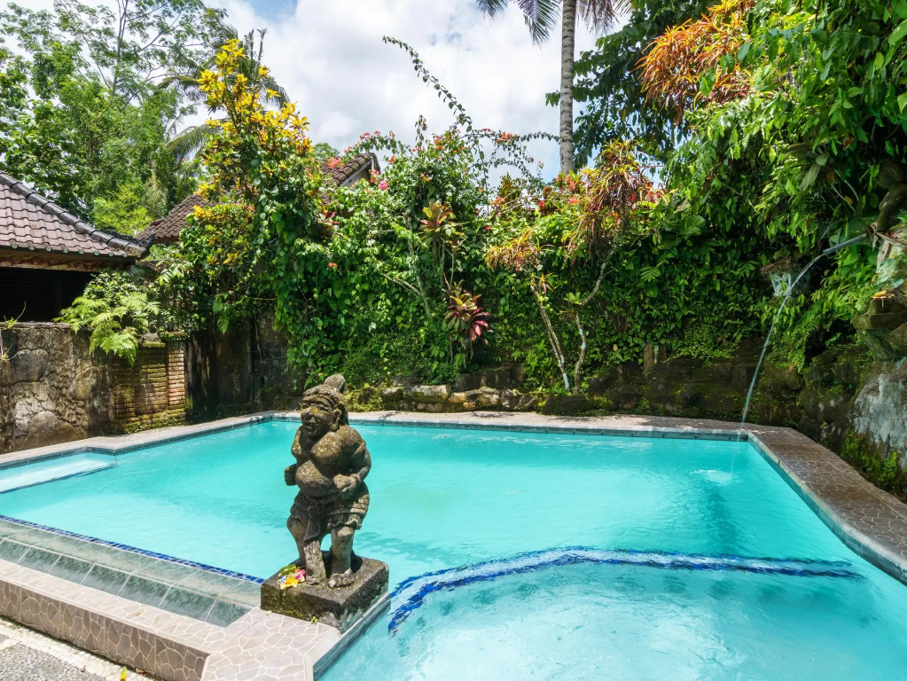 Gustis Garden Bungalows