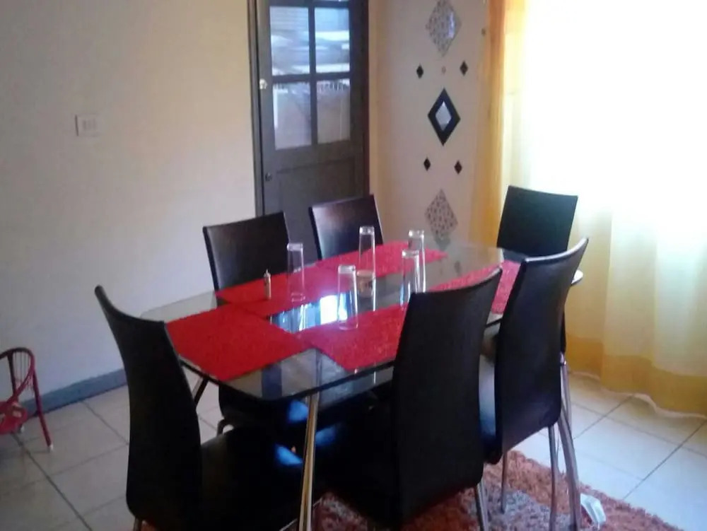 HOSTAL EL AROMO Chillán