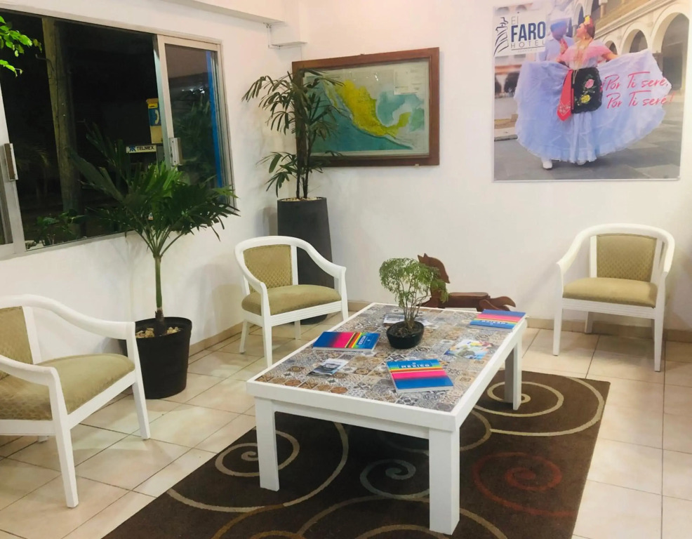 Hotel El Faro Malecon