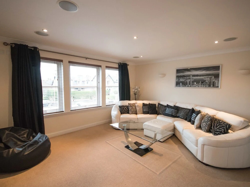 Crown Luxury Serviced Apartments