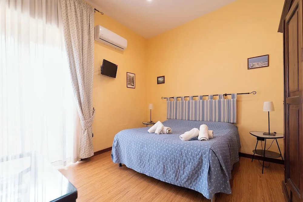 Medina H. Napoli Centro, by ClaPa Group