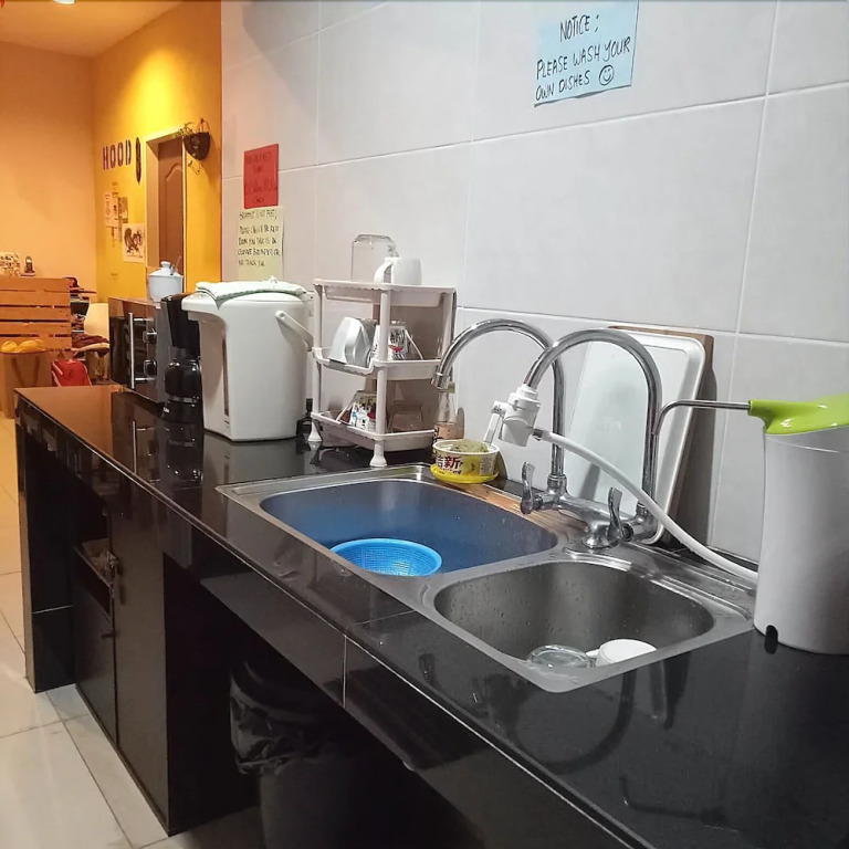 HOOD - Hostel