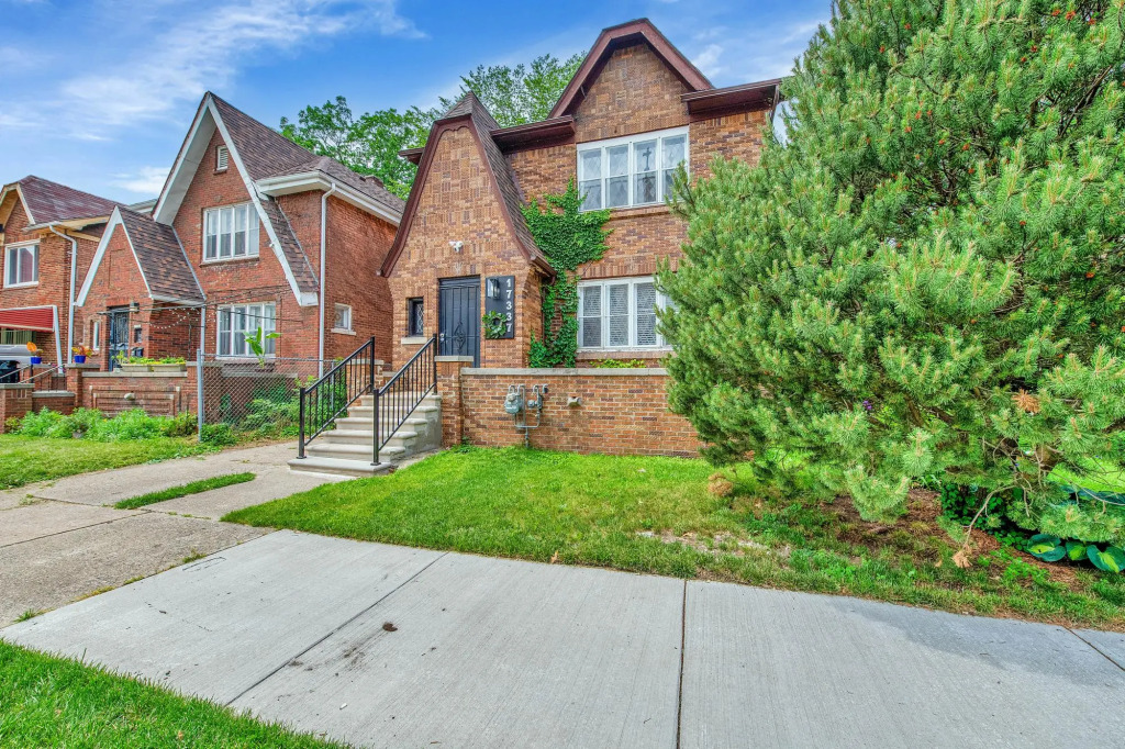 Stunning Apartment near Palmer Park/Free Parking