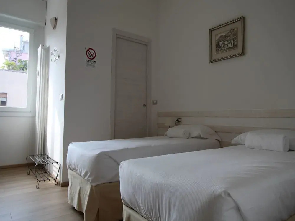 La Camera Bologna-Stazione Affittaly Rooms