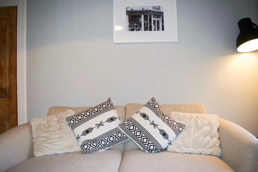 Spacious 3 Bedroom Home With Garden Edinburgh