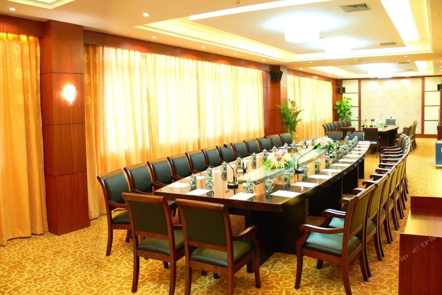 Holiday Inn Triumphal